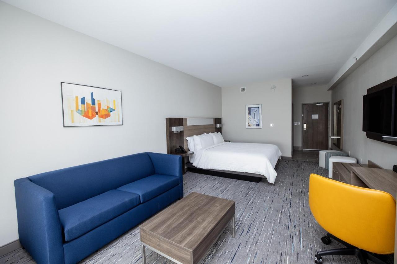 Holiday Inn Express & Suites Tampa Stadium - Airport Area By Ihg Eksteriør bilde