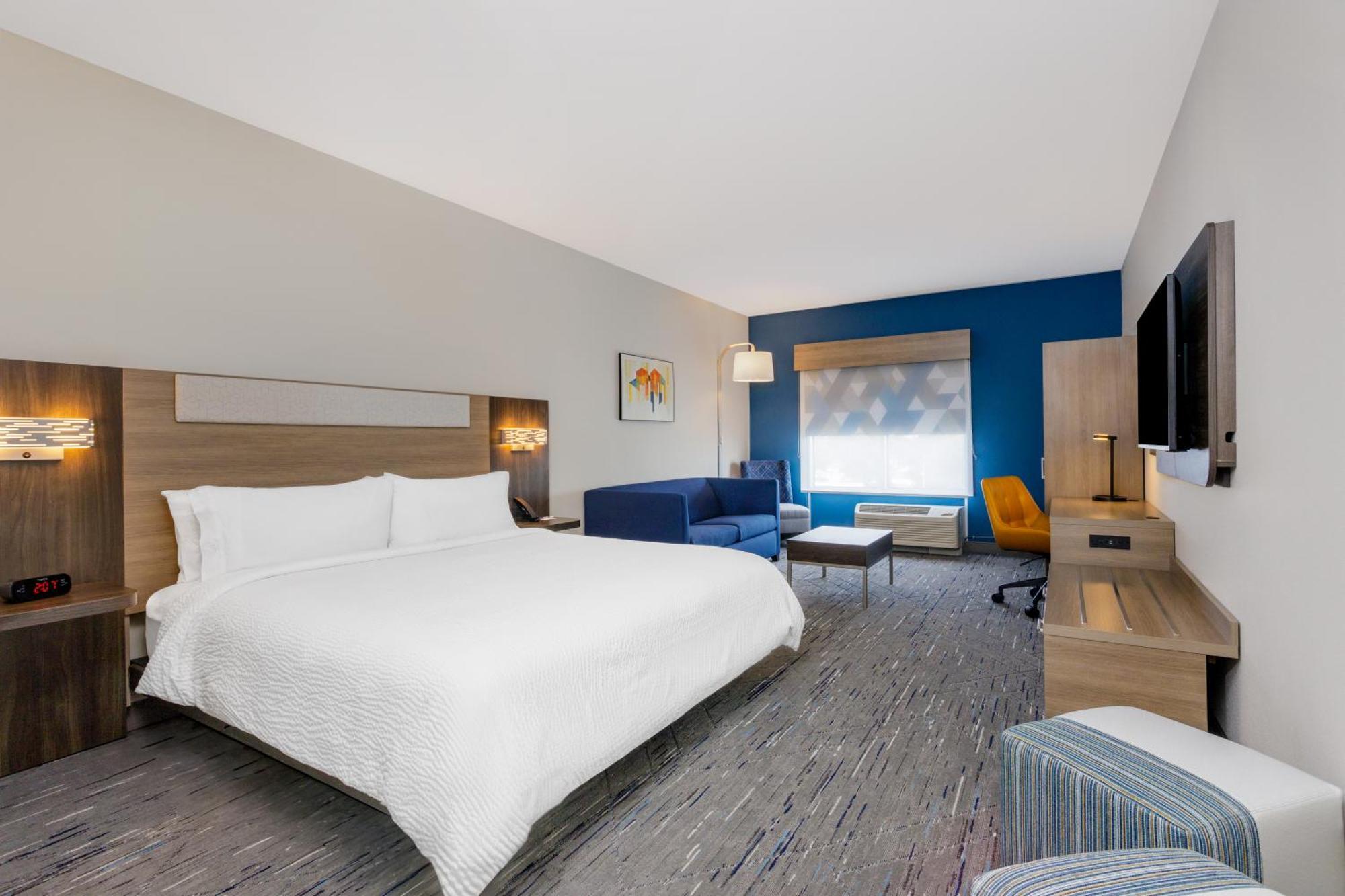 Holiday Inn Express & Suites Tampa Stadium - Airport Area By Ihg Eksteriør bilde