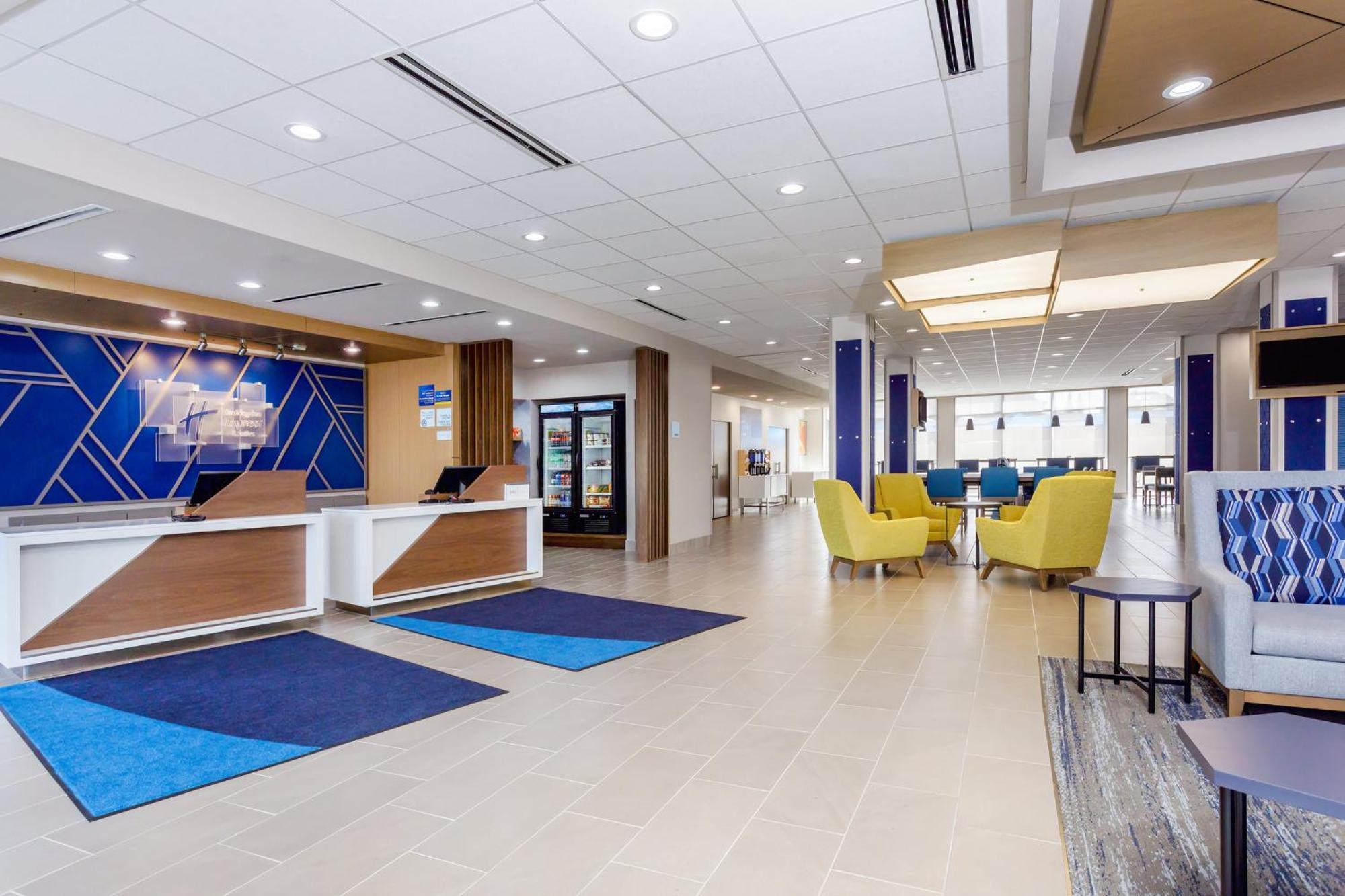Holiday Inn Express & Suites Tampa Stadium - Airport Area By Ihg Eksteriør bilde